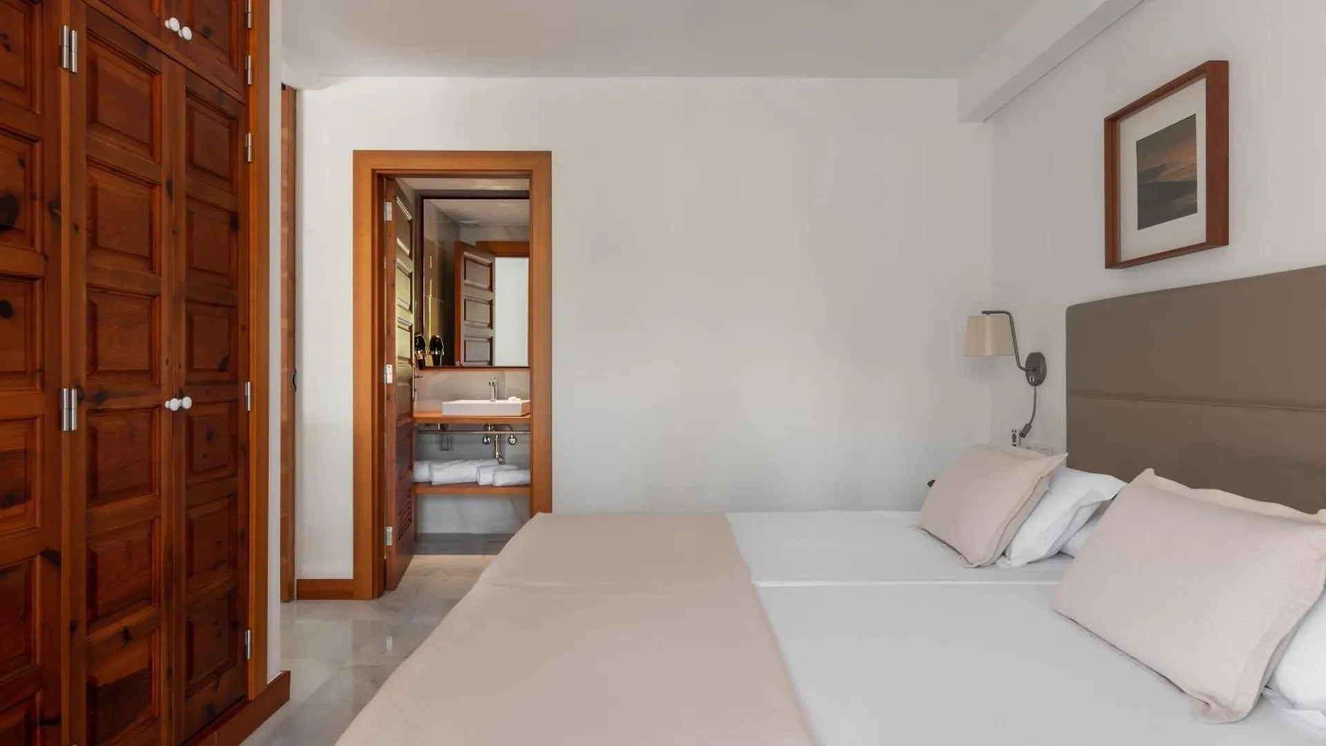 Aparthotel Parque Santiago III Official Playa de las Américas 3*,