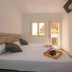 https://agi-gloria-hostel.topcostabravahotels.com