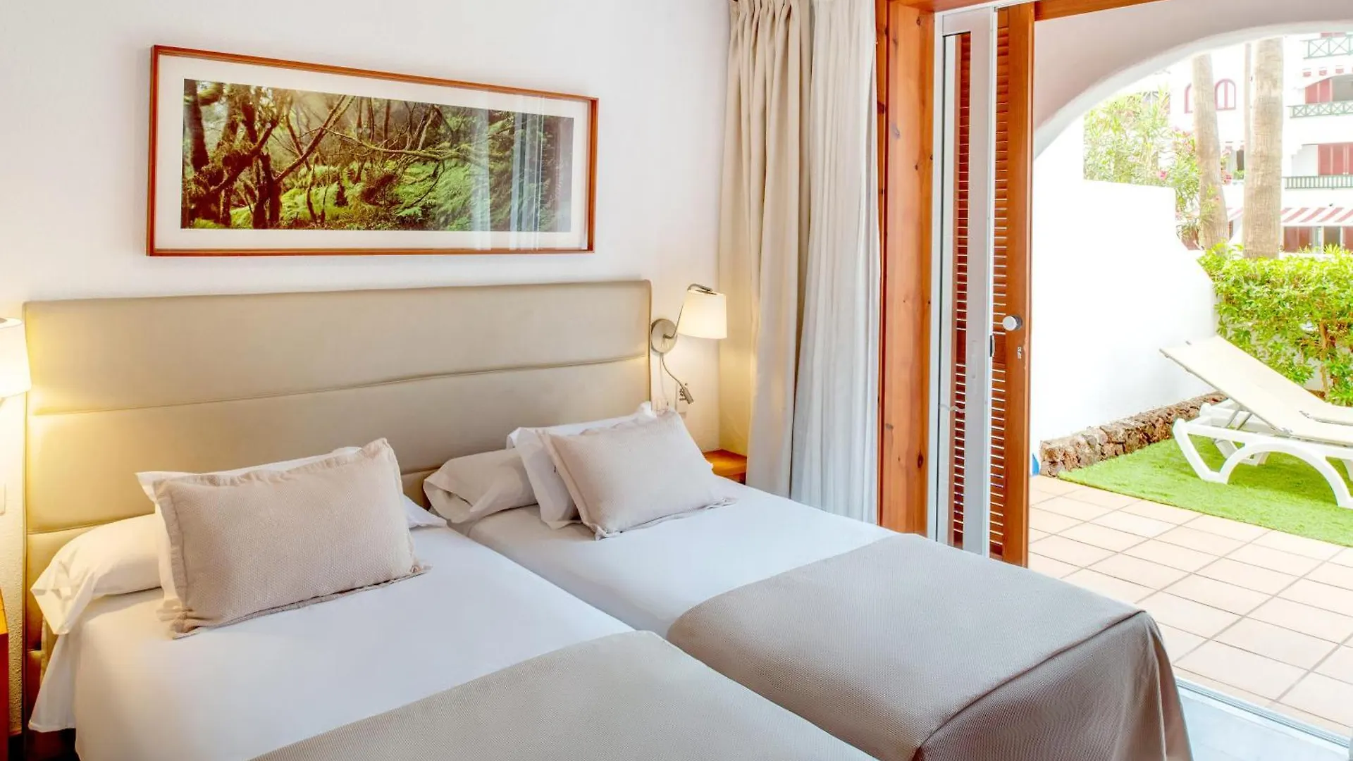 Parque Santiago III Official Aparthotel Playa de las Américas